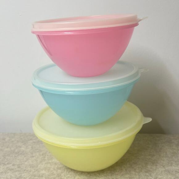 Vintage Tupperware Pastel "Wonderlier" Nesting Bowl Set 3pc w/ Lids #233-235 - Picture 2 of 10